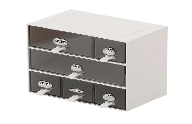 Seasonal Storage Solutions: Using Plastic Storage Boxes for Winter Clothes