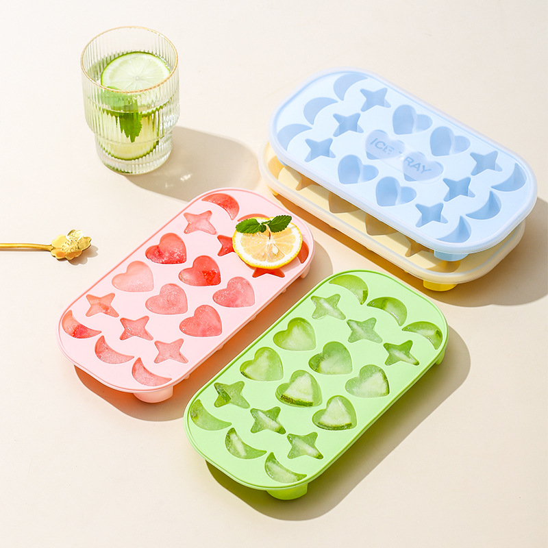 Creative Cartoon Soft Bottom Silicone Small Ice Cube Box