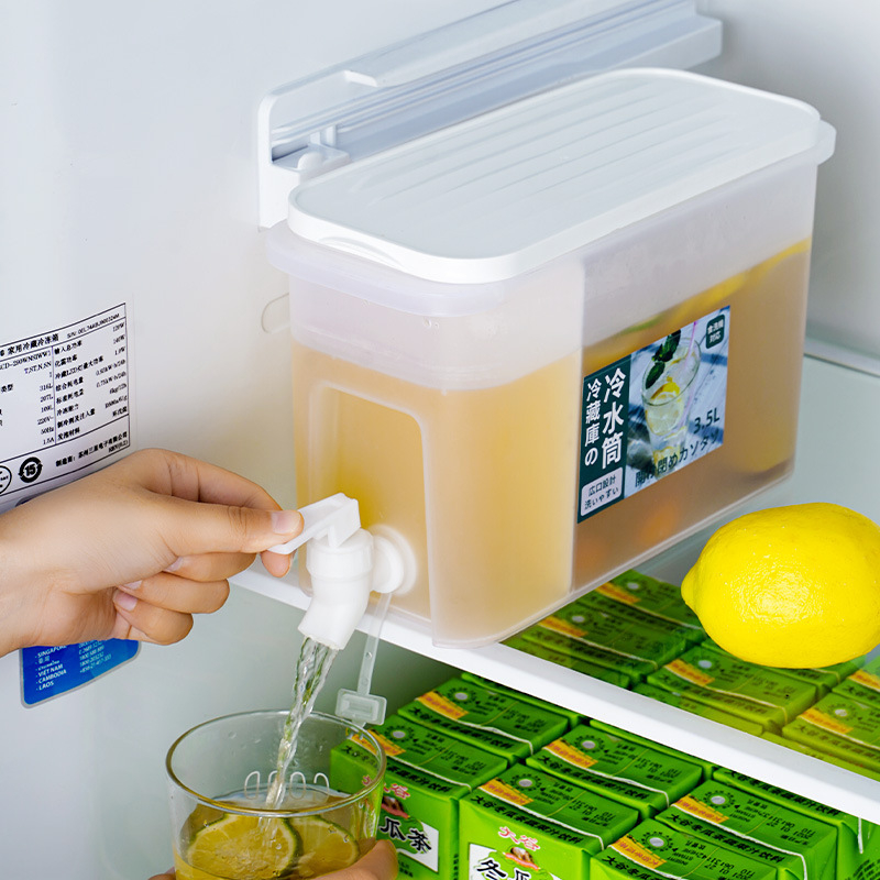 Cold Water Pitcher for Commercial Kitchens